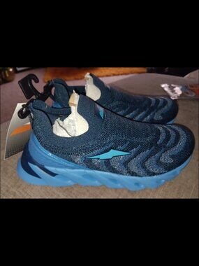 Avia Kids Sneakers size 3